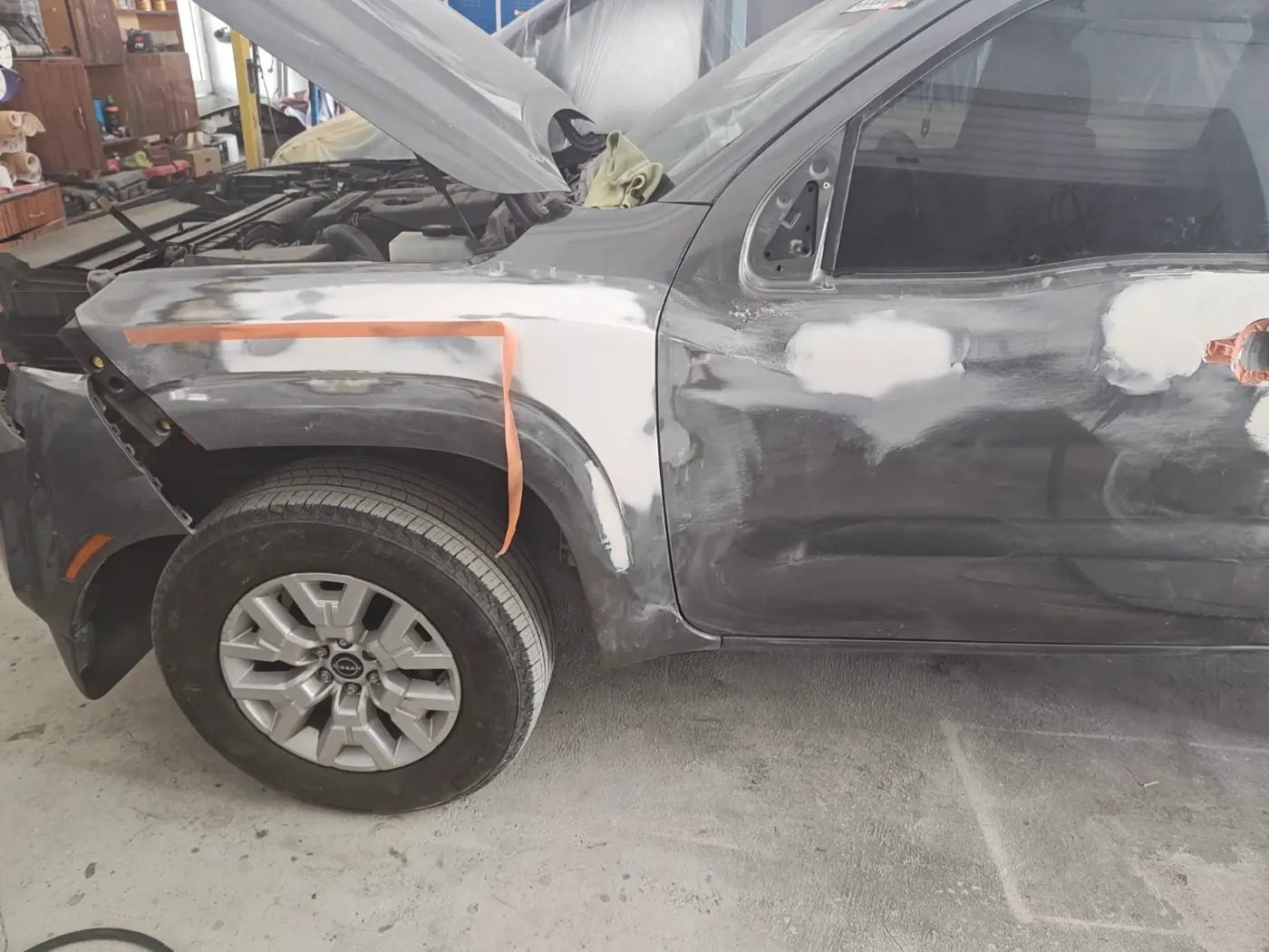 Nissan Frontier – Страничен удар – цялата лява страна